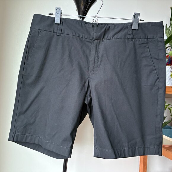 J. Crew NWT Black 9" Frankie Bermuda Chino Short - Size12 - Picture 2 of 5